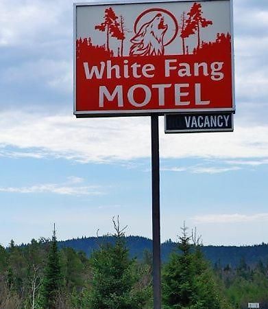 White Fang Motel Wawa Εξωτερικό φωτογραφία